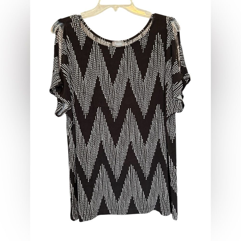 Chicos Travelers Cold Shoulder Top Black Beige Chevron Zig Zag Stretch 3/XL